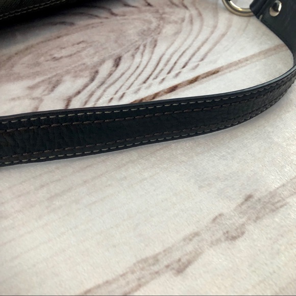 Coach Chelsea Signature Black Baguette (Item 259) - Picture 4 of 7